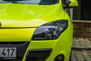 Petits budgets : quelles assurances auto en ligne choisir pour payer le minimum