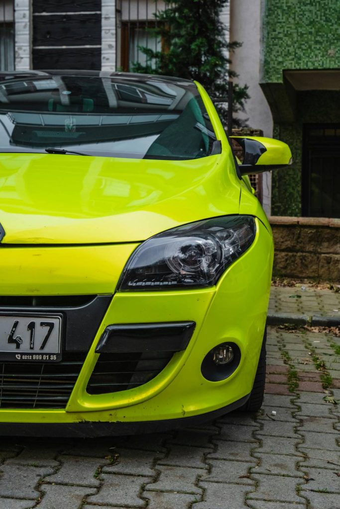 Petits budgets : quelles assurances auto en ligne choisir pour payer le minimum