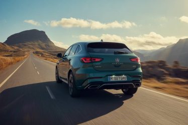 Comment assurer une voiture après un malus élevé sans payer trop cher en 2026